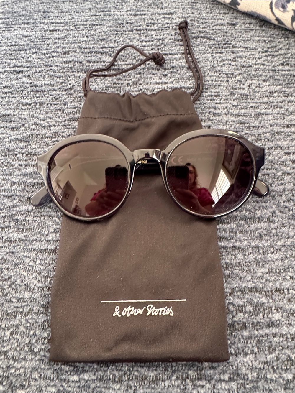 & Other Stories Glossy Black Round Sunglasses